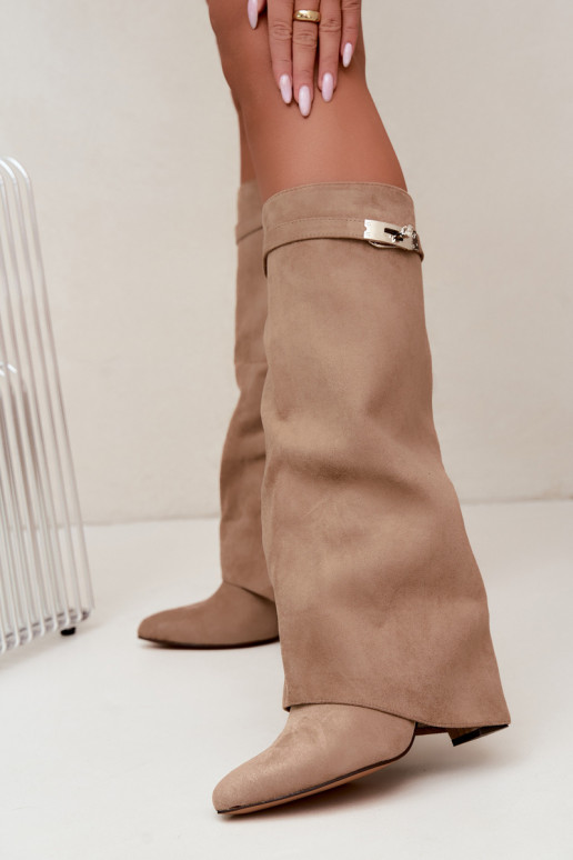 Wärmende Damenstiefel mit genähtem Schaft und Absätzen sandfarben Salia