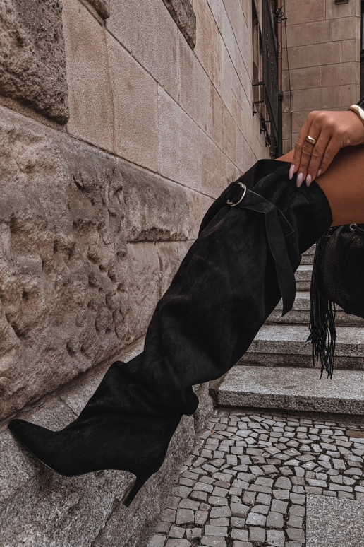 Schlüpfschuhe für Damen bis zum Knie mit Absätzen in schwarzer Farbe Rosena