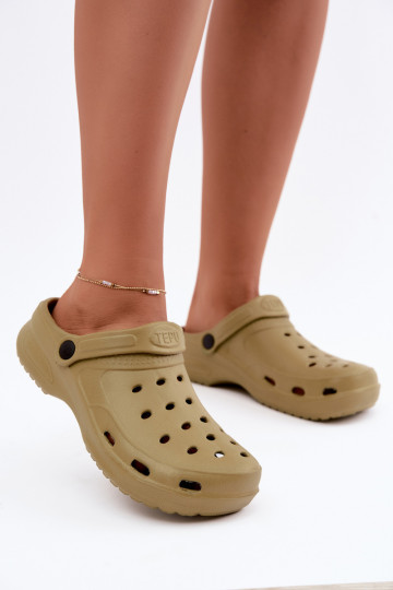 Aderis grüne leichte Clogs 2