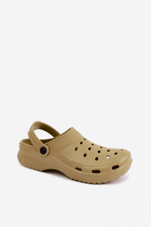 Aderis grüne leichte Clogs