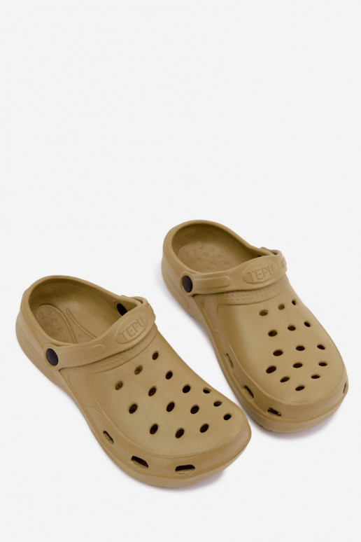 Aderis grüne leichte Clogs