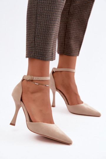 Faux-Suede-Schuhe mit Riemen in Sandfarbe Ladessa