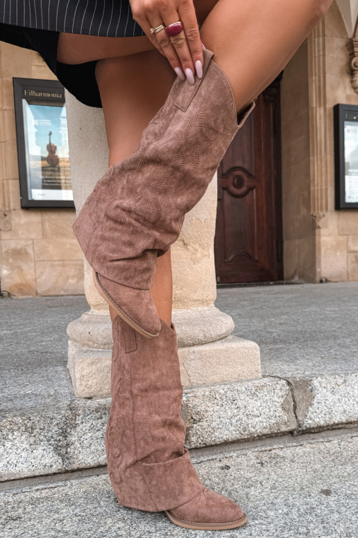 Falten cowboy-stil kniehohe Stiefel mit Absätzen und genähtem Schaft braun Ives