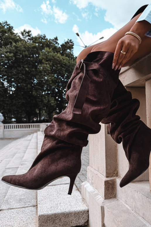 Schlüpfschuhe für Damen bis zum Knie mit Absätzen in Schokoladenfarbe Rosena