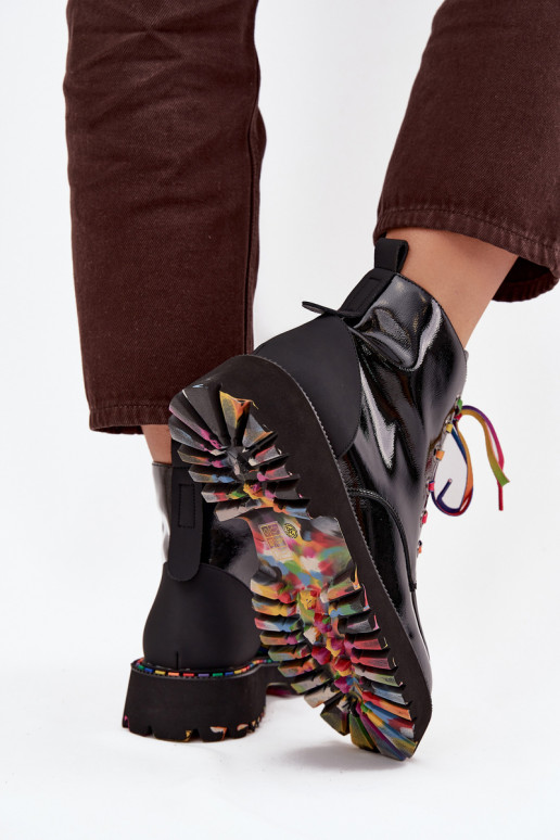 Leder-Damenstiefeletten mit Lackeffekt in Schwarz Artiker 57C0064