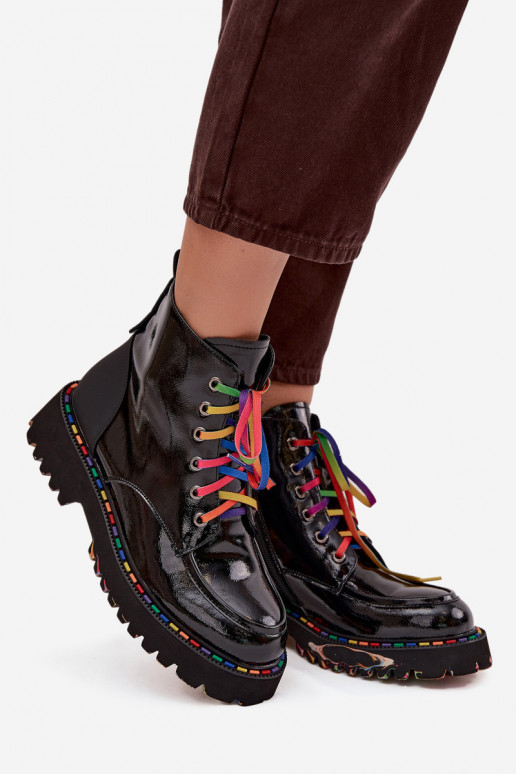 Leder-Damenstiefeletten mit Lackeffekt in Schwarz Artiker 57C0064