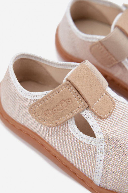 Kinderhausschuhe mit Klettverschlüssen und Glanz Barefoot Froddo Canvas G1700439-3 in Gold