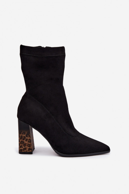 Isolierte Damen Stiefeletten mit gemustertem Schaft in Schwarz Tirelia