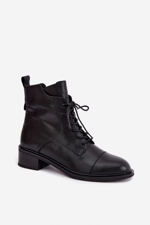 Isolierte Stiefeletten aus Naturleder in Schwarz Cerina