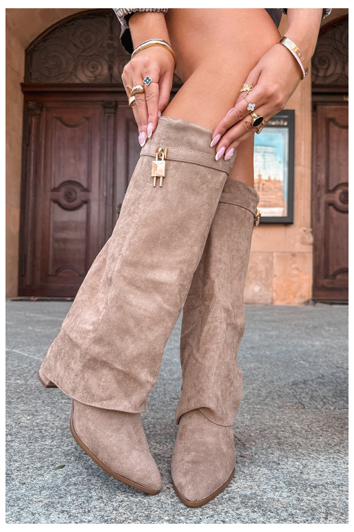 INarme Stiefel mit Absätzen INyZuinięta CholeZuka goldene Farbe Ozdoba Beige Danessa