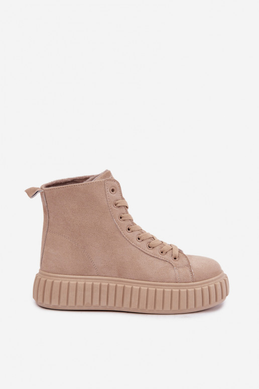 Warmes Freizeitschuhwerk aus Kunstsuede mit Plattform in sandfarbener Farbe Isaria