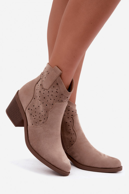 Sandfarbene durchbrochene Cowboy-Stiefeletten mit Absatz S.Barski HY62-8147