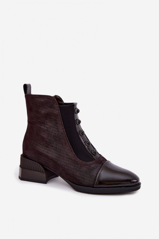 Veloursleder-Stiefel mit Absätzen isoliert D&A CR62-3188 schokoladenbraun