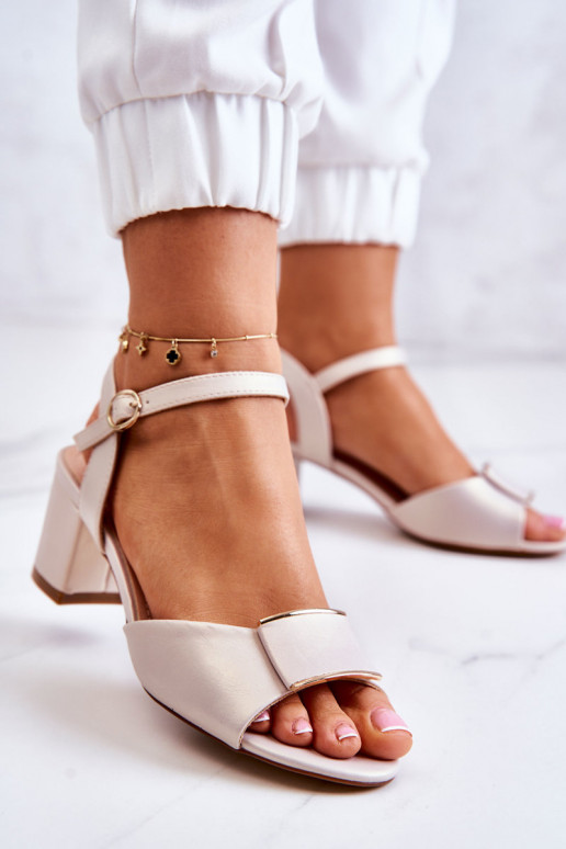 Hochhackige Sandalen aus Kunstleder Lorisa in Sandfarbe