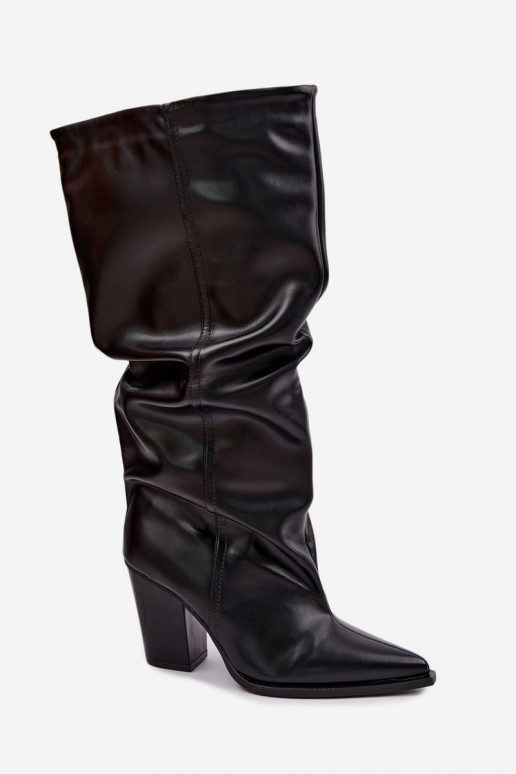 Schlüpfschuhe kniehohe Stiefel mit Absätzen und Rüschen aus Kunstleder in Schwarz Jensy