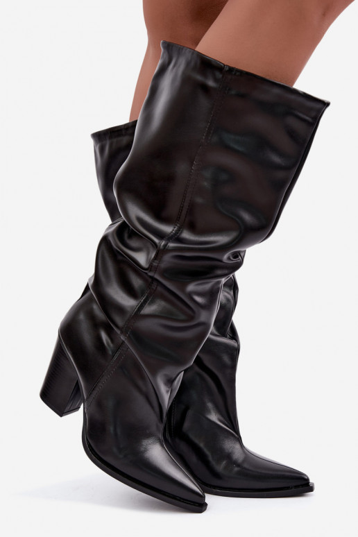 Schlüpfschuhe kniehohe Stiefel mit Absätzen und Rüschen aus Kunstleder in Schwarz Jensy
