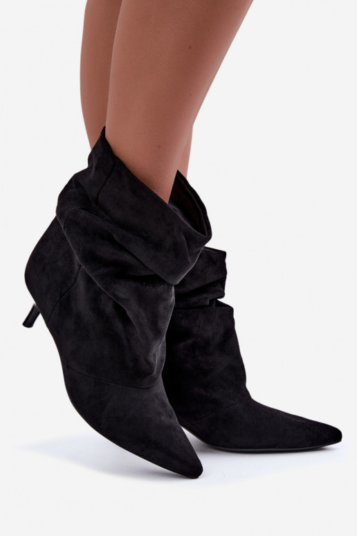 Schlüpfschuhe Stiefeletten mit Absätzen in Schwarz Loralia