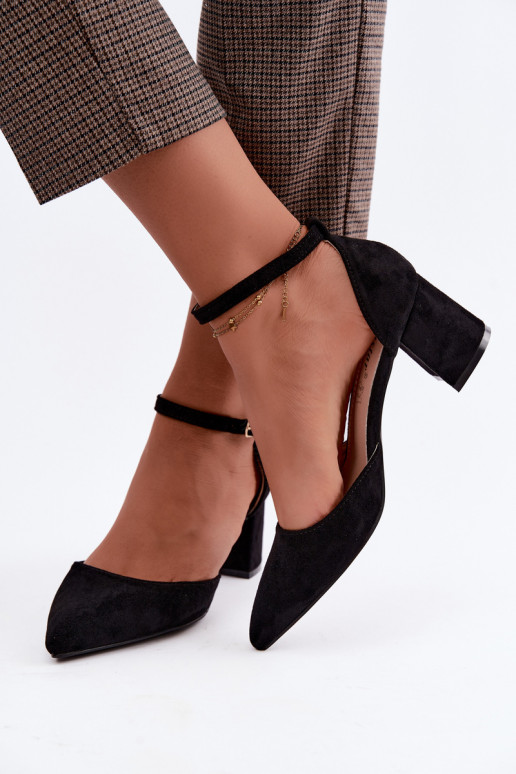 Schwarze Schuhe mit Absätzen und Riemen Olenae