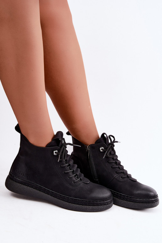 Wärmende Stiefeletten aus Kunstleder Artiker in Schwarz