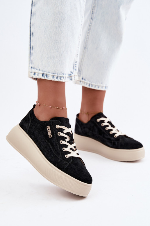 Fauxvelours-Sneaker mit Plateau Kobbo in Schwarz