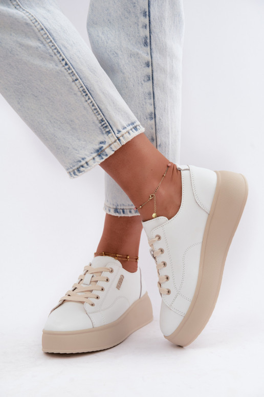 Fauxleder-Sneaker mit Plateau Kobbo in Weiß