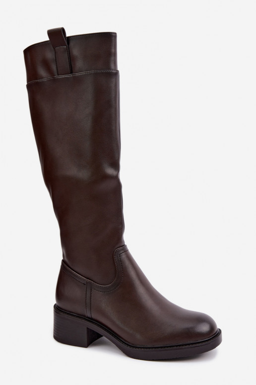Lange Stiefel mit niedrigem Absatz Zazoo KZ-22 in Schokoladenfarbe