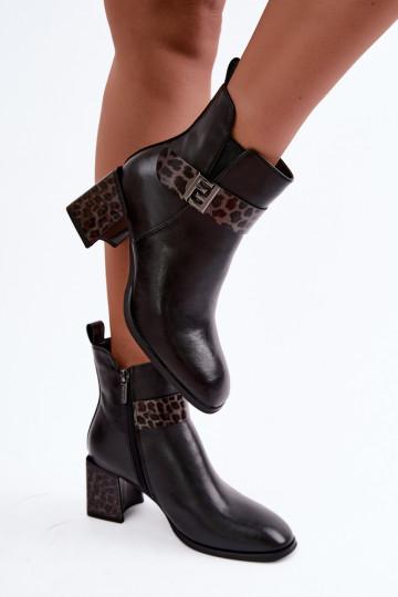 Haut Stiefel mit Heizung im InnerenDekoracyjnym Streifenem Artiker 57C0008 schZuarze Farbe