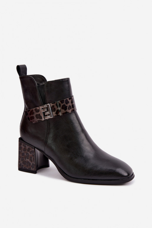 Haut Stiefel mit Heizung im InnerenDekoracyjnym Streifenem Artiker 57C0008 schZuarze Farbe