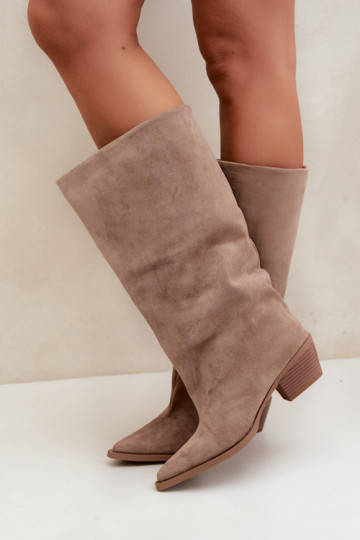 Sandfarbene Stiefeletten mit Absatz aus Kunstveloursleder Casella 2