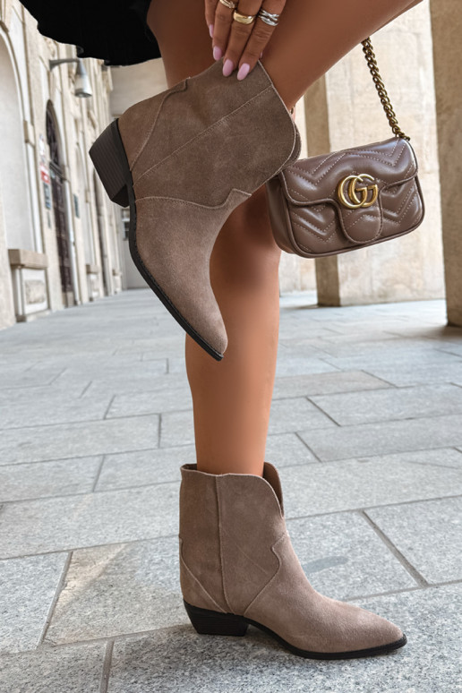 Damen Stiefeletten im Cowboy-Stil mit Absatz aus natürlichem Veloursleder sandfarben Norelle