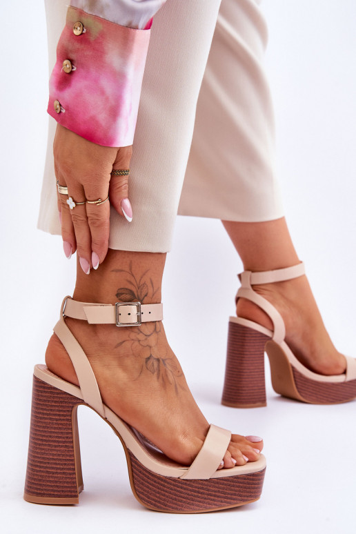 Sandfarbene Damen-Plateausandalen Tai turirina