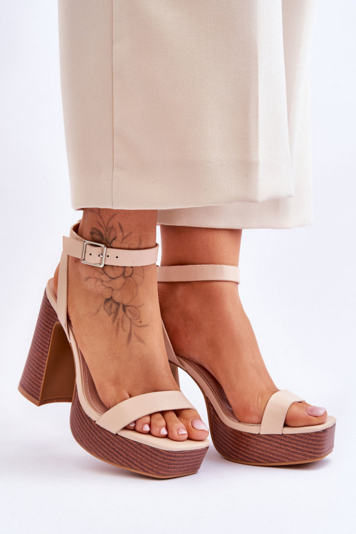Sandfarbene Damen-Plateausandalen Tai turirina