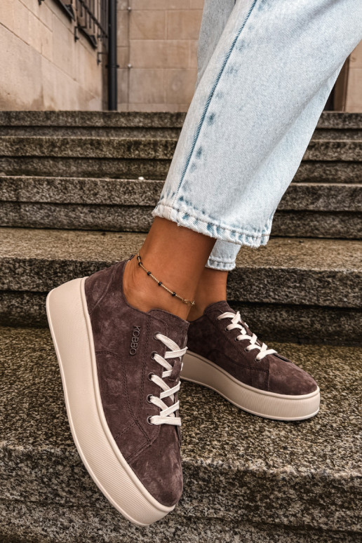 Fauxvelours-Sneaker mit Plateau Kobbo in Schokolade