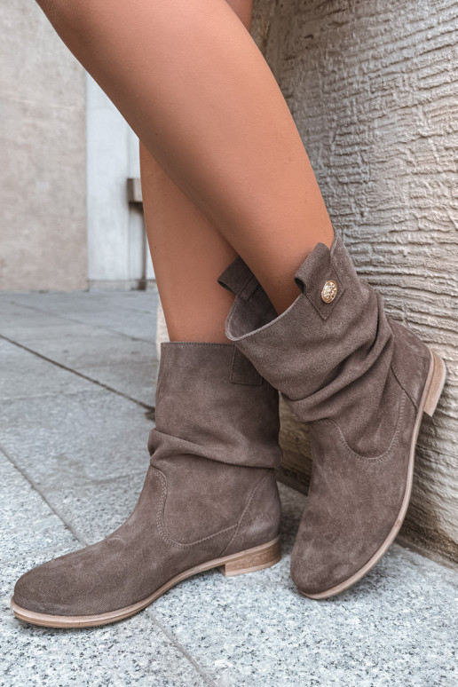 Damen Schuhe aus Kunstveloursleder mit Rüschen Zazoo 4210 in brauner Farbe