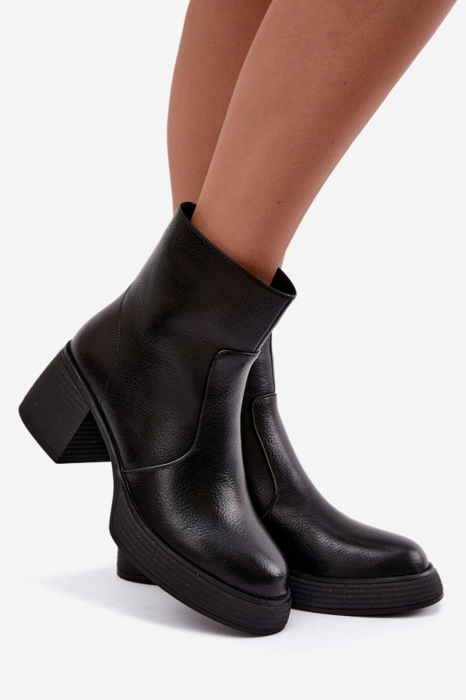 Leder gefütterte Stiefeletten mit Absatz D&A CR62-3369 schwarz