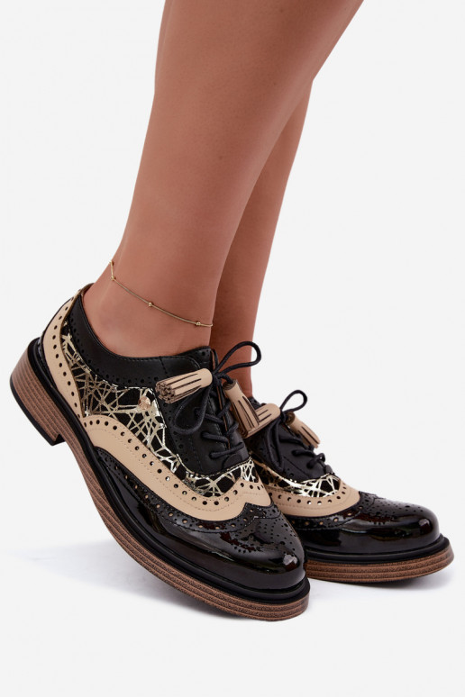 Damenlederschuhe mit Schnürsenkeln und Quasten Tai turiciejka K7816-01 in Schwarz