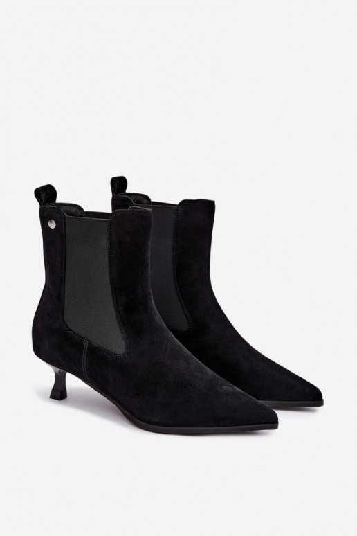 Wärmende Velourslederstiefel mit Absätzen Tai turiciejka K7756-01 in Schwarz