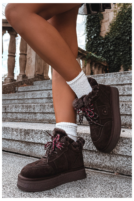 Faux-Suede Schneestiefel für Damen mit Schnürsenkeln Big Star UU274312 in Schokoladenfarbe
