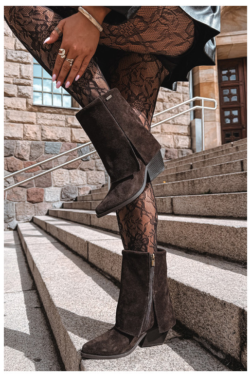 Cowboy-Stiefeletten mit Absatz aus natürlichem Wildleder mit besticktem Schaft Big Star UU274115 in Schokoladenfarbe