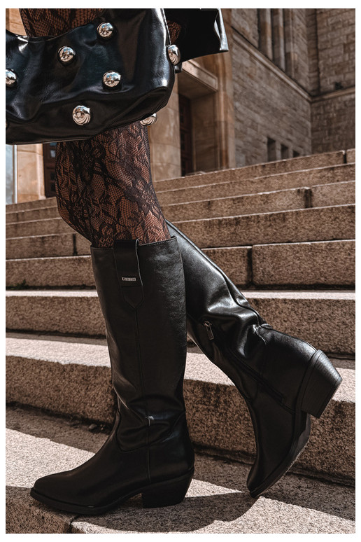natürliches Leder Damenstiefel bis zum Knie mit niedrigem Absatz isoliert Big Star UU274521 in schwarzer Farbe