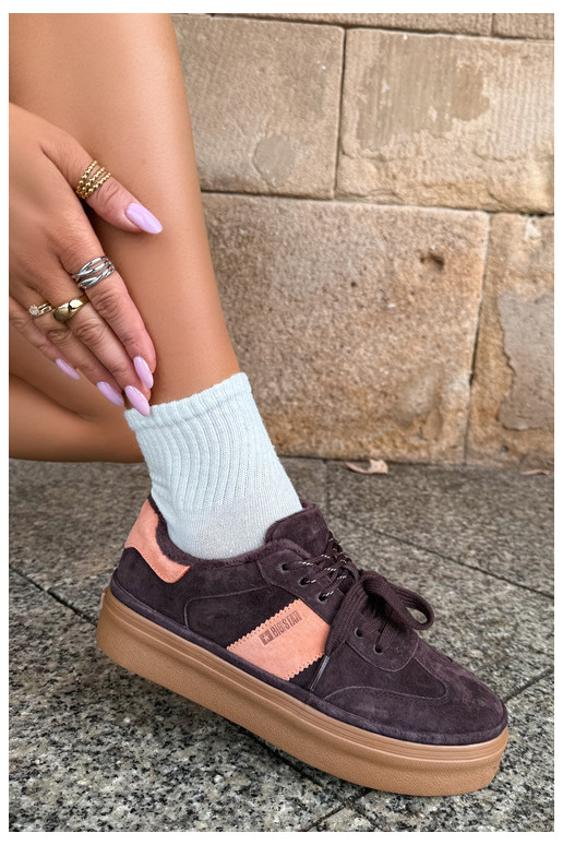 Faux-Suede Sneakers Modell Stiefel für Damen isoliert Big Star UU274770 in Schokoladenfarbe
