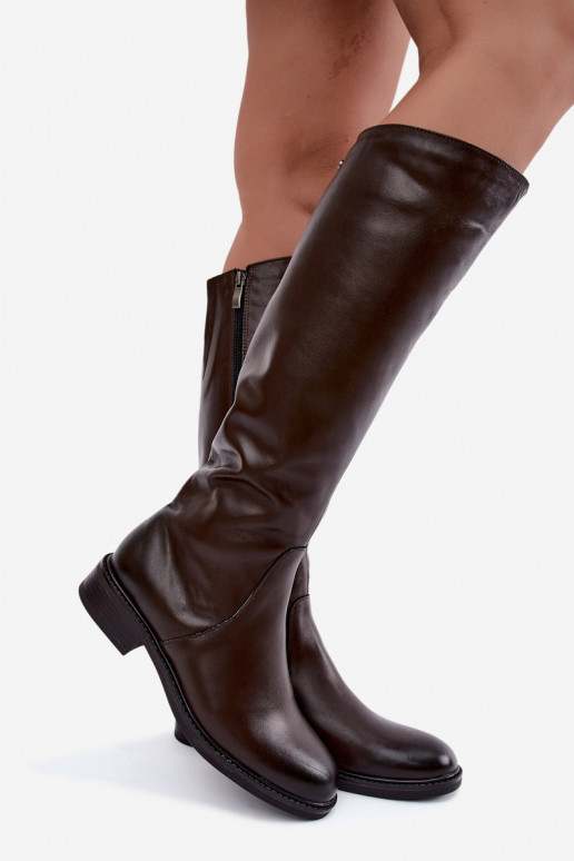 Leder Damen Stiefel bis zum Knie mit breiten Absätzen isoliert Zazoo 70163 schokoladenfarben