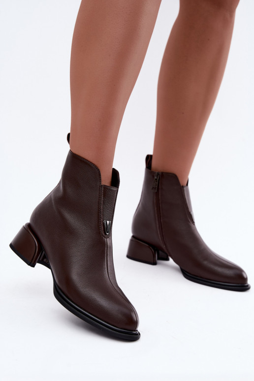 Wärmende Damen-Stiefeletten aus Leder mit flachen Absätzen Vinceza Czekolado