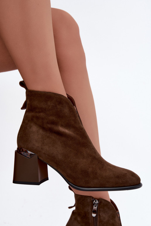 Faux-Suede warme Stiefeletten mit Absatz in brauner Farbe Laverelle
