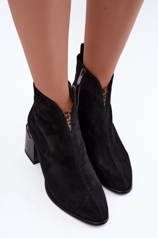 Faux-Suede warme Stiefeletten mit Absatz in schwarzer Farbe Laverelle