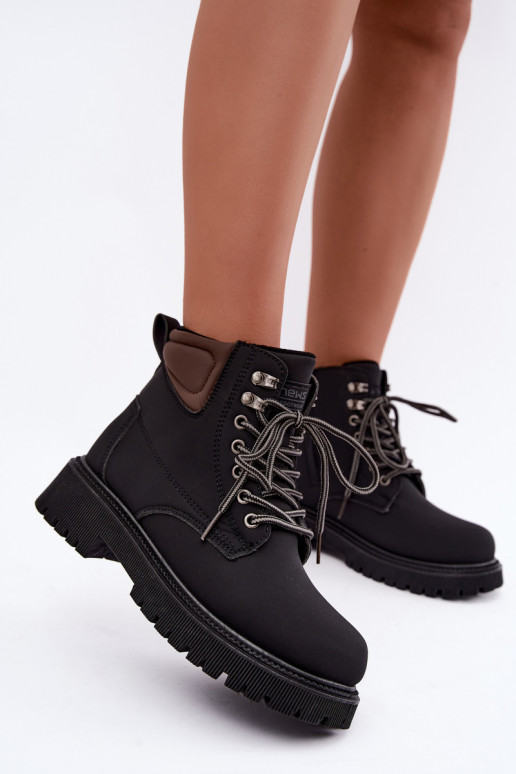 Isolierte schwarze Damenschuhe Sarvella