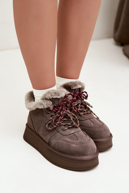 Damen Schneestiefel aus Kunstsuede mit Schnürsenkeln Big Star UU274313 in brauner Farbe