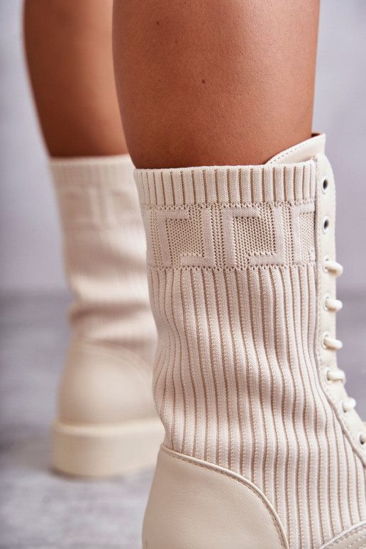 Damen Stiefeletten mit Socken-Schaft und breiten Absätzen in sandfarbener Ausführung Liam