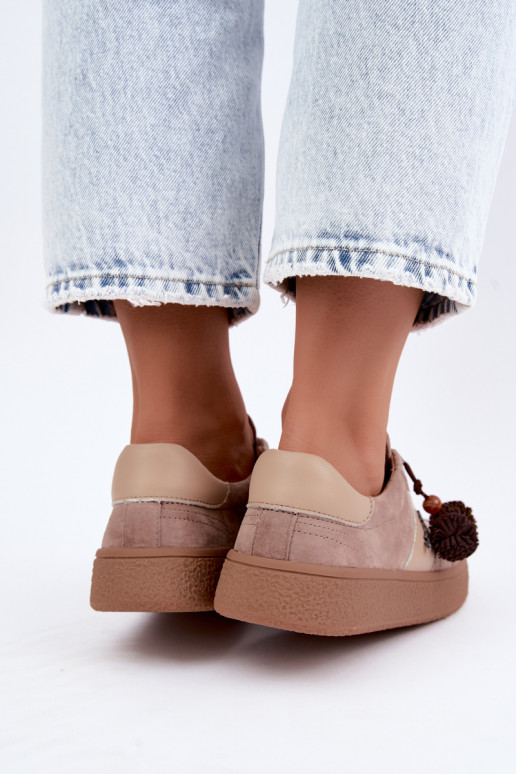 Sneaker aus Kunstveloursleder mit flauschigen Pompons Vinceza 79682 sandfarben
