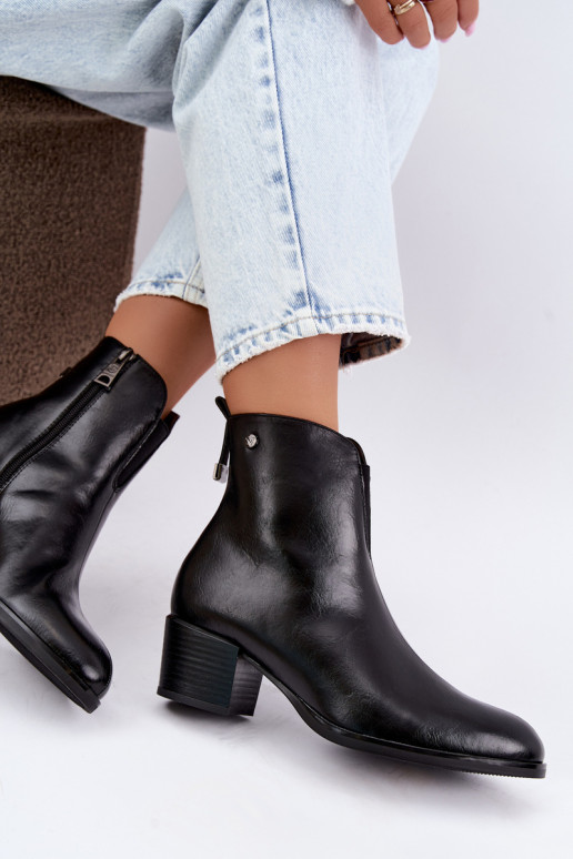 Isolierte Stiefeletten Klocke Vinceza 58654 in schwarzer Farbe